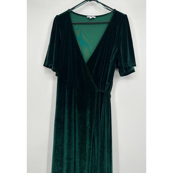 Baltic Born Meghan Velvet Wrap Maxi Dress in emerald green - Picture 8 of 11